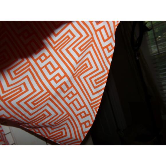 Chico's Black Label orange/white geometric top split sleeves pretty neck 3 Retro - Picture 4 of 5